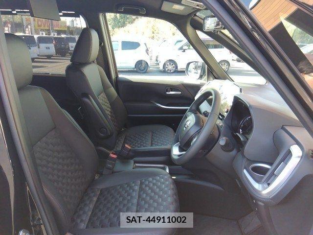 Toyota VOXY HYBRID 2025-01 7981521-9
