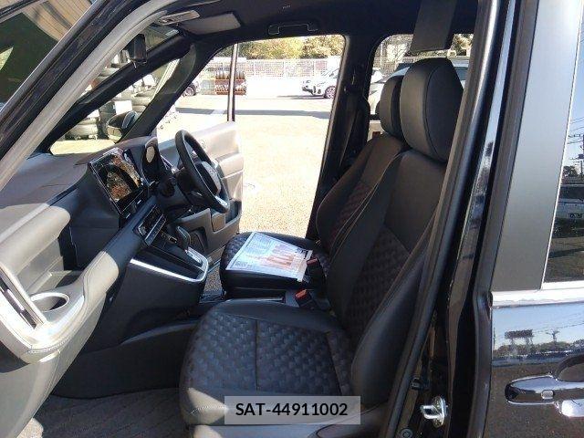 Toyota VOXY HYBRID 2025-01 7981521-10