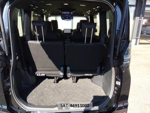 Toyota VOXY HYBRID 2025-01 7981521-13