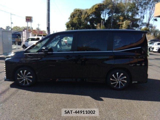 Toyota VOXY HYBRID 2025-01 7981521-15