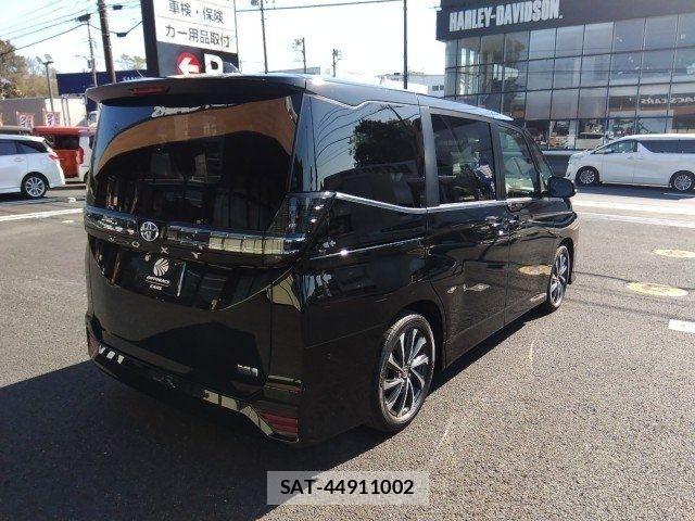 Toyota VOXY HYBRID 2025-01 7981521-18
