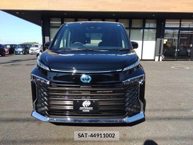 Toyota VOXY HYBRID 2025-01 7981521-3