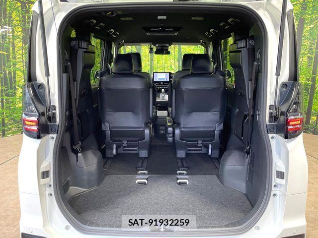 Toyota VOXY HYBRID 2024-08 7981528-10
