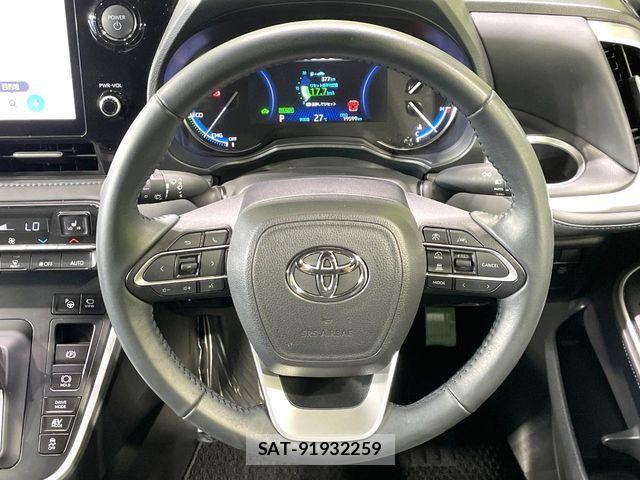 Toyota VOXY HYBRID 2024-08 7981528-11
