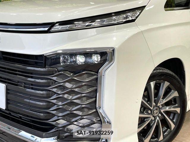 Toyota VOXY HYBRID 2024-08 7981528-12