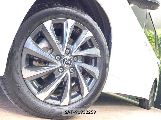 Toyota VOXY HYBRID 2024-08 7981528-13