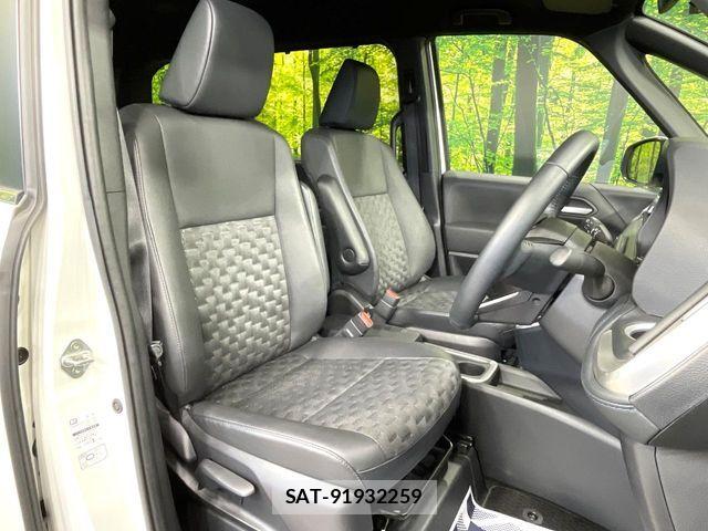 Toyota VOXY HYBRID 2024-08 7981528-7