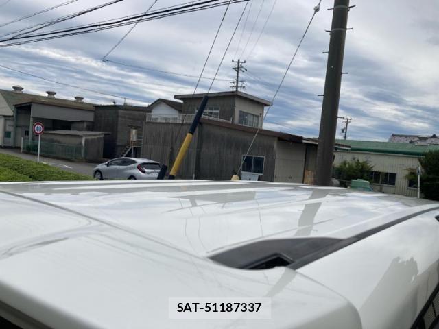 Toyota VOXY HYBRID 2017-02 7981549-9