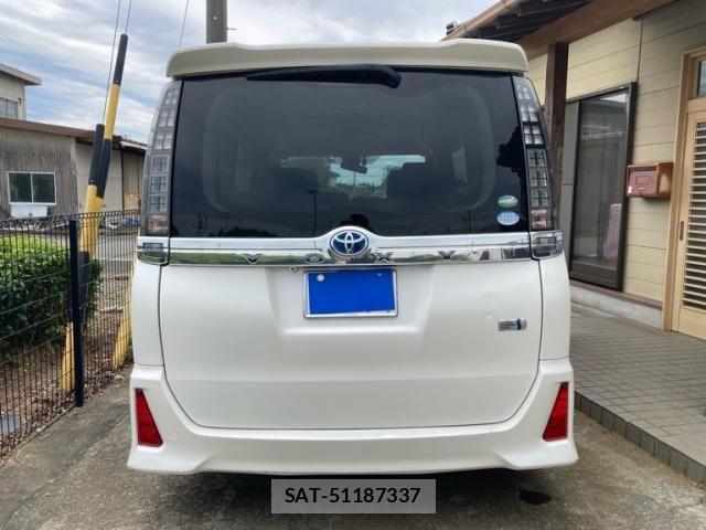 Toyota VOXY HYBRID 2017-02 7981549-3