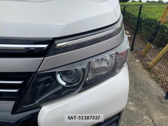 Toyota VOXY HYBRID 2017-02 7981549-6