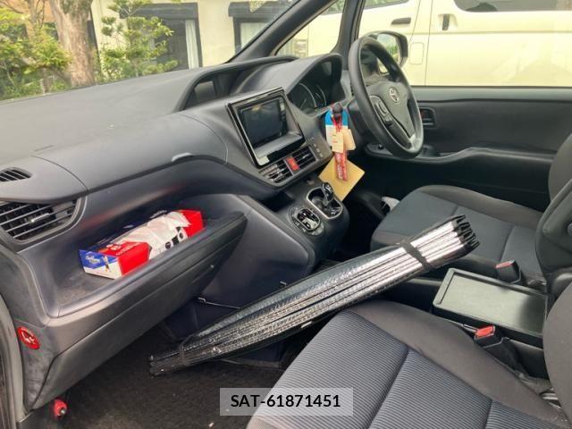 Toyota VOXY HYBRID 2014-03 7981550-9