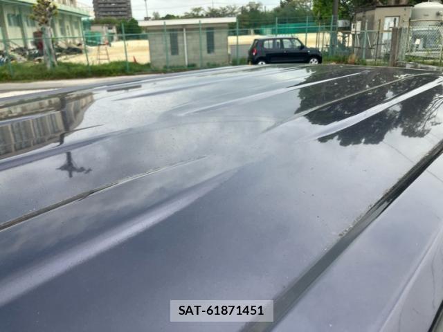 Toyota VOXY HYBRID 2014-03 7981550-11