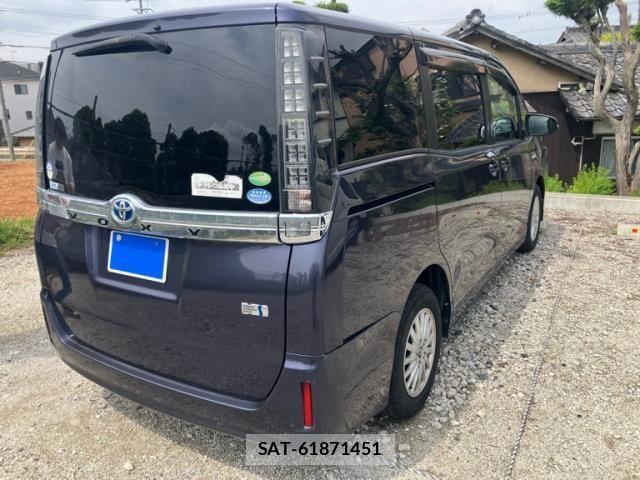 Toyota VOXY HYBRID 2014-03 7981550-4