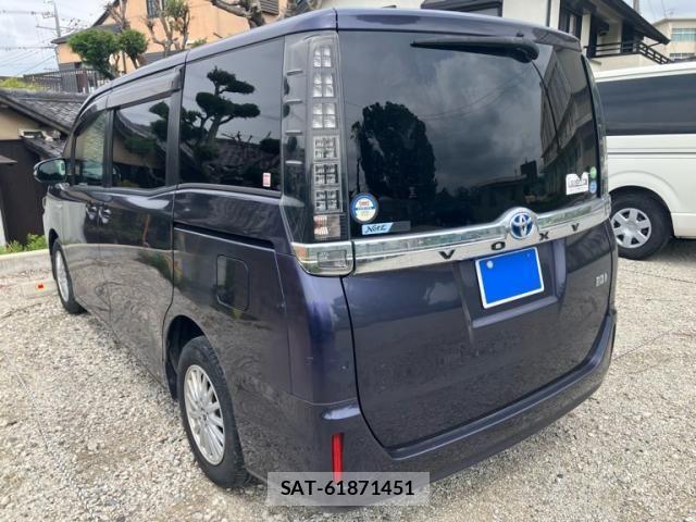 Toyota VOXY HYBRID 2014-03 7981550-5