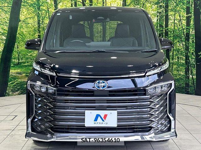 Toyota VOXY HYBRID 2022-06 7981533-11
