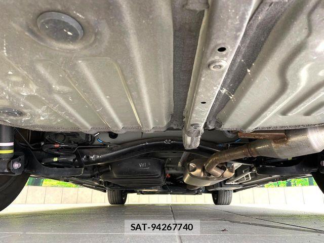 Toyota VOXY HYBRID 2024-02 7981519-18