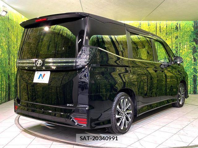Toyota VOXY HYBRID 2026-01 7981520-17