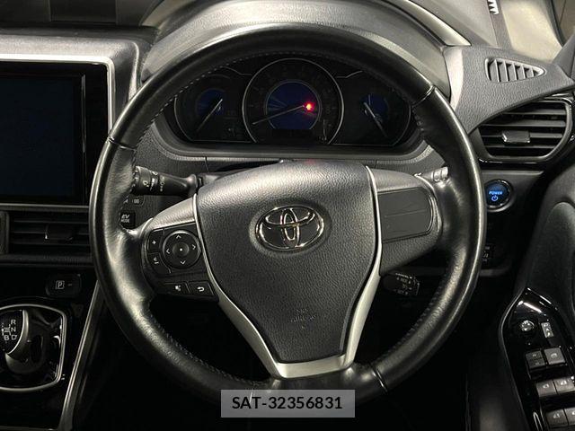 Toyota VOXY HYBRID 2020-03 7981539-11