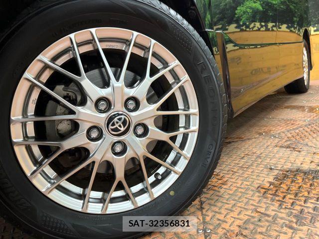 Toyota VOXY HYBRID 2020-03 7981539-12