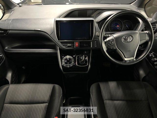 Toyota VOXY HYBRID 2020-03 7981539-1