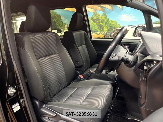 Toyota VOXY HYBRID 2020-03 7981539-7