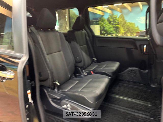 Toyota VOXY HYBRID 2020-03 7981539-8