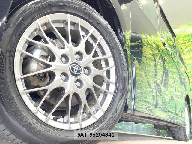 Toyota VOXY HYBRID 2021-11 7981543-11