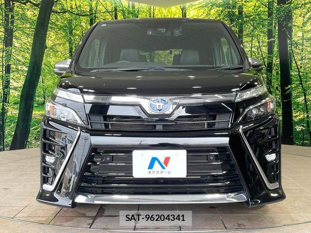 Toyota VOXY HYBRID 2021-11 7981543-13