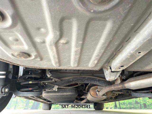 Toyota VOXY HYBRID 2021-11 7981543-18