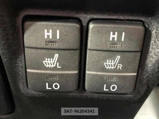 Toyota VOXY HYBRID 2021-11 7981543-6