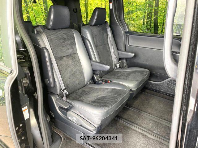 Toyota VOXY HYBRID 2021-11 7981543-8