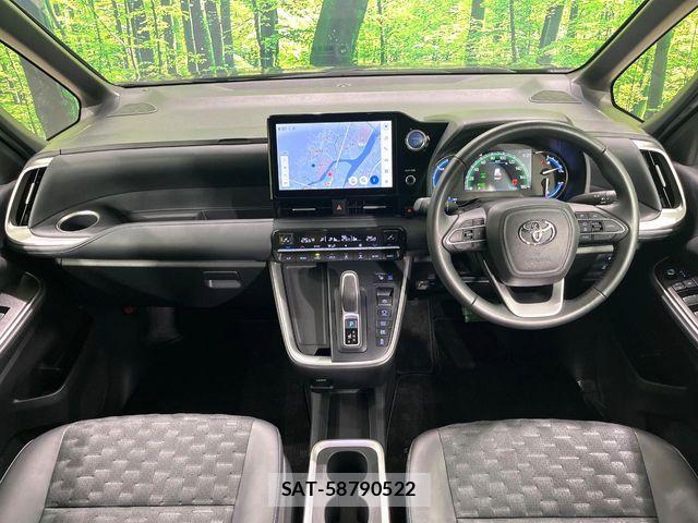 Toyota VOXY HYBRID 2023-08 7981537-1