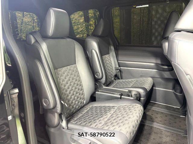 Toyota VOXY HYBRID 2023-08 7981537-8