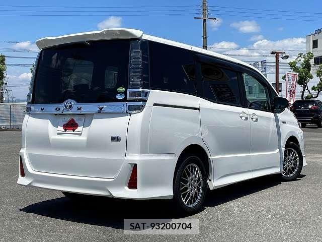 Toyota VOXY HYBRID 2017-10 7981545-2