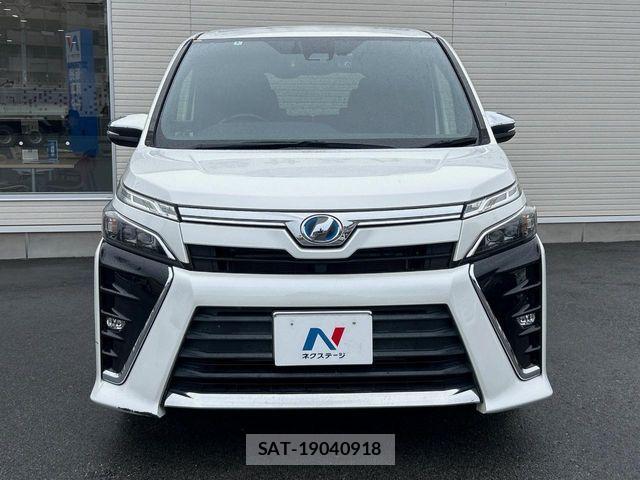 Toyota VOXY HYBRID 2018-06 7981544-14