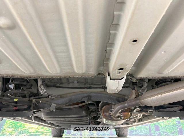 Toyota VOXY HYBRID 2019-03 7981538-18