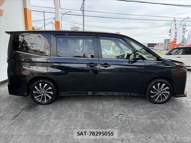 Toyota VOXY HYBRID 2022-09 7981532-10