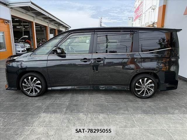 Toyota VOXY HYBRID 2022-09 7981532-11