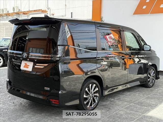 Toyota VOXY HYBRID 2022-09 7981532-14