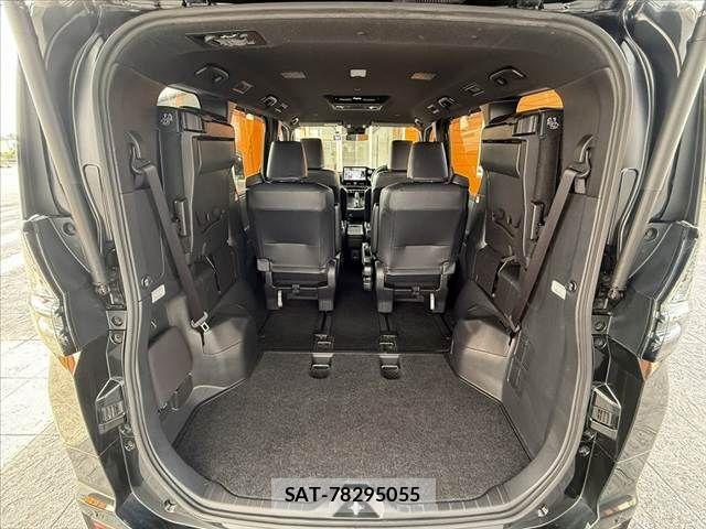 Toyota VOXY HYBRID 2022-09 7981532-22
