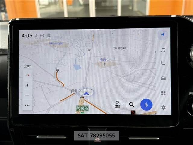 Toyota VOXY HYBRID 2022-09 7981532-4