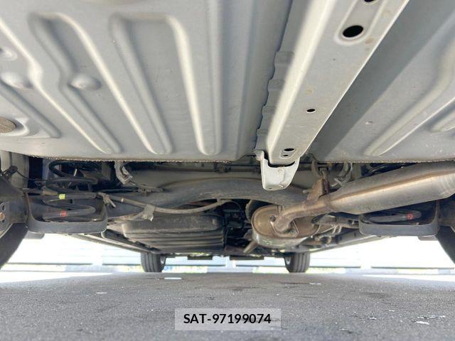 Toyota VOXY HYBRID 2014-05 7981546-19