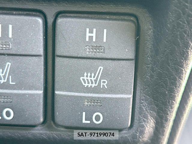 Toyota VOXY HYBRID 2014-05 7981546-6