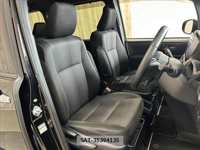 Toyota VOXY HYBRID 2018-05 8039148-10