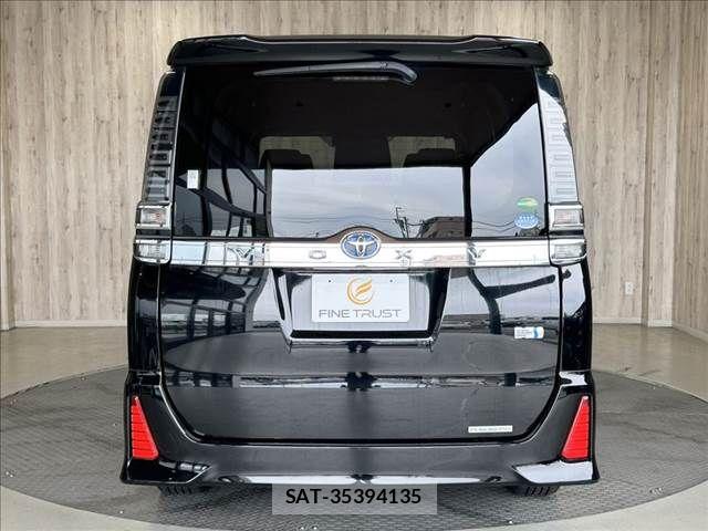 Toyota VOXY HYBRID 2018-05 8039148-21