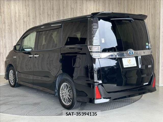 Toyota VOXY HYBRID 2018-05 8039148-23