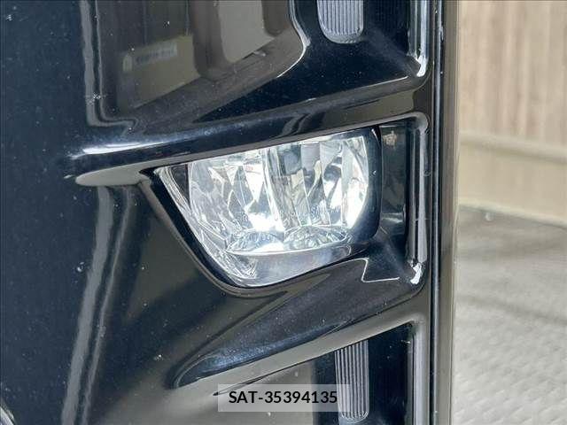 Toyota VOXY HYBRID 2018-05 8039148-27