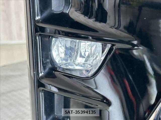 Toyota VOXY HYBRID 2018-05 8039148-28
