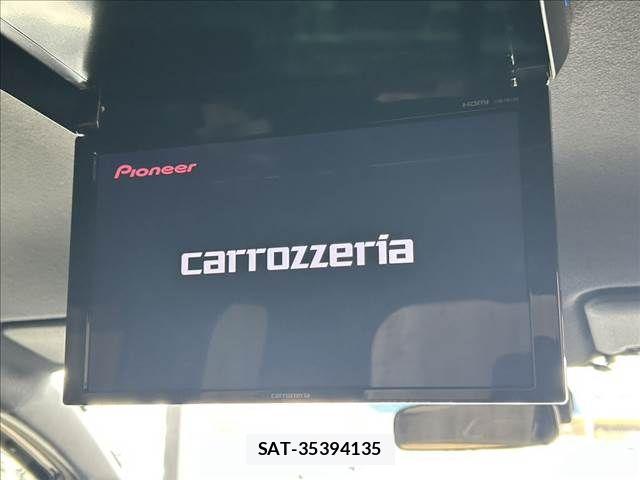 Toyota VOXY HYBRID 2018-05 8039148-5