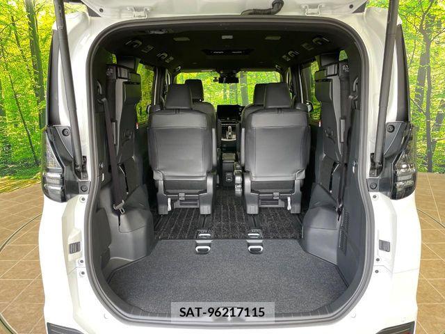 Toyota VOXY HYBRID 2025-11 8039132-10